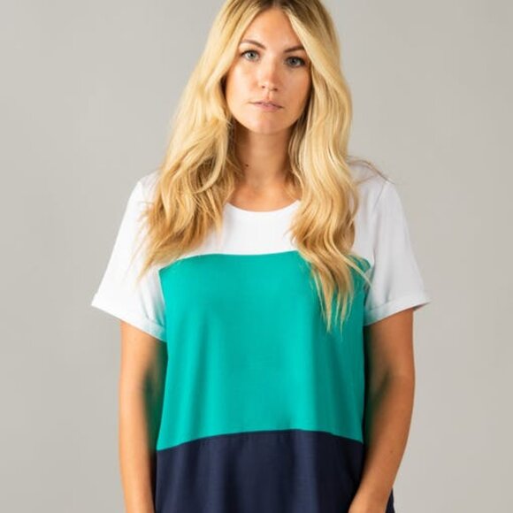 New with Tag Agnes & Dora Colorblock Top Jade Navy Cuff Sleeve Size Medium - Picture 1 of 6